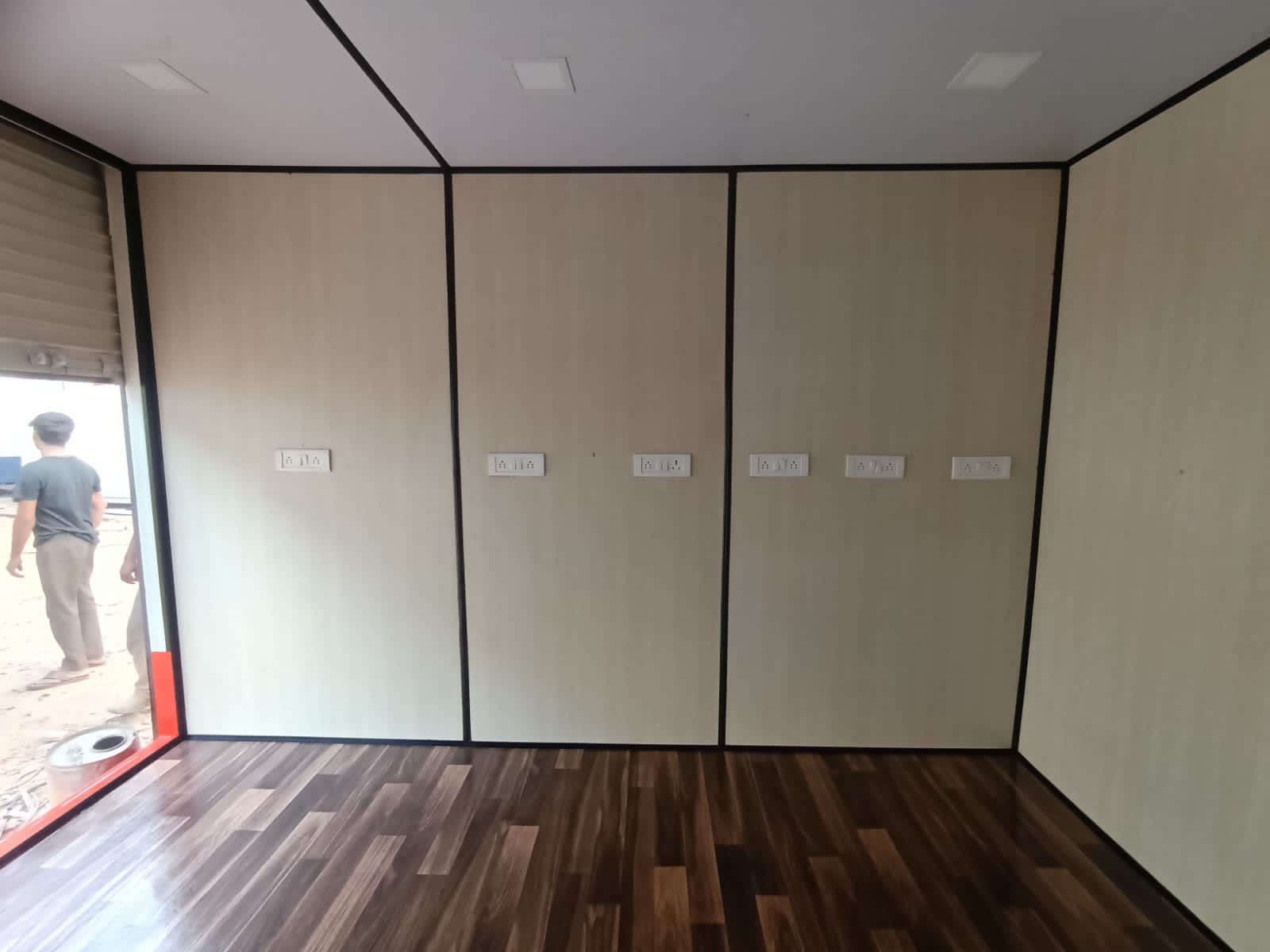 WhatsApp Image 2025-02-03 at 2.50.00 PM (1) WhatsApp Image 2025-02-03 at 2.50.00 PM (1)